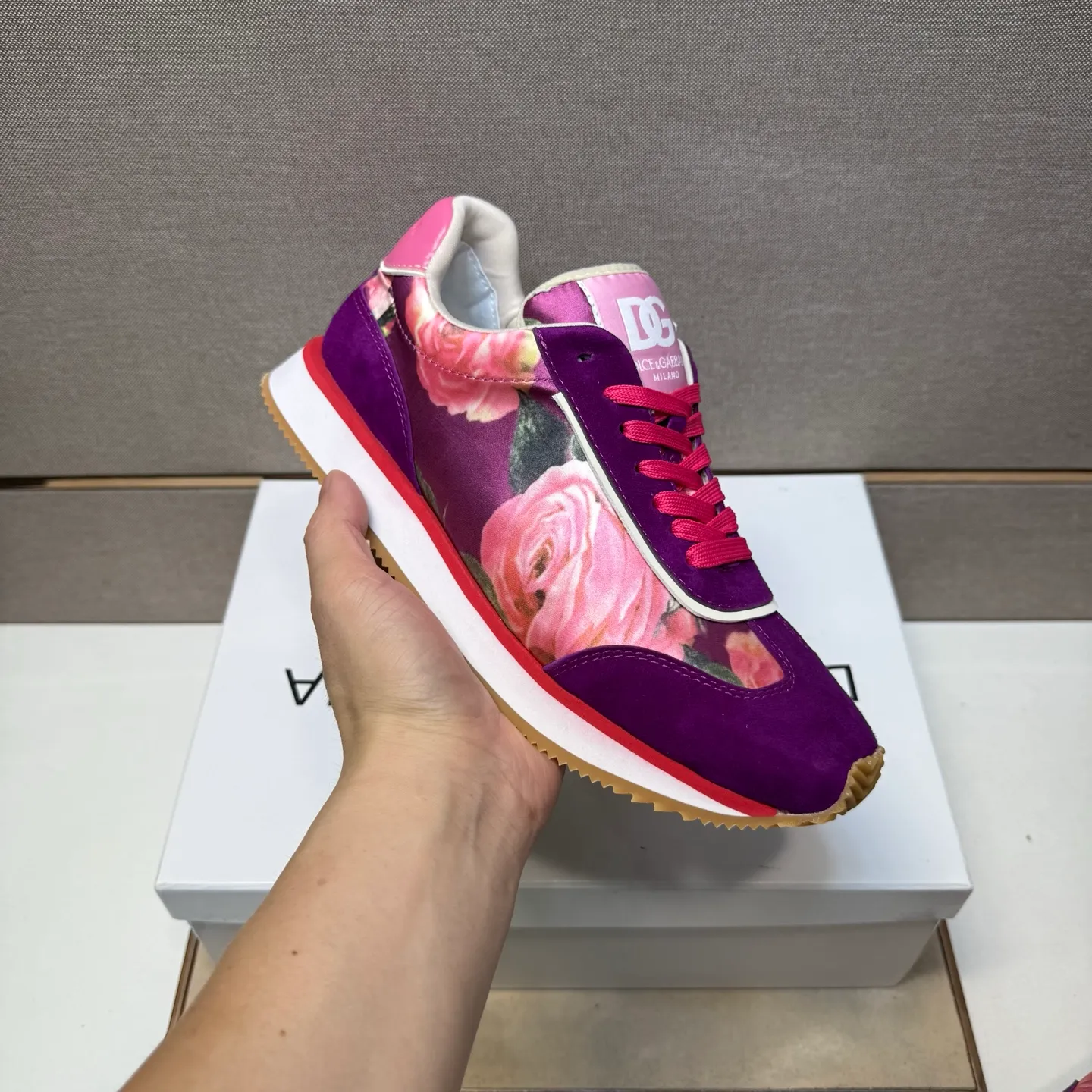 ⬛️Men's shoes💰p462【DG～】Couple casual shoes, 2025z cabinet sales simultaneously 🔶Size: 35-44#️⃣ 🔷2 colors🔜The upper is made of multi-material splicing➕Mesh lining, comfortable and breathable, sole: original comfortable, wear-resistant and non-slip outsole, ⚠️Real 📱Photographed🎬The real thing is better📢📢📢